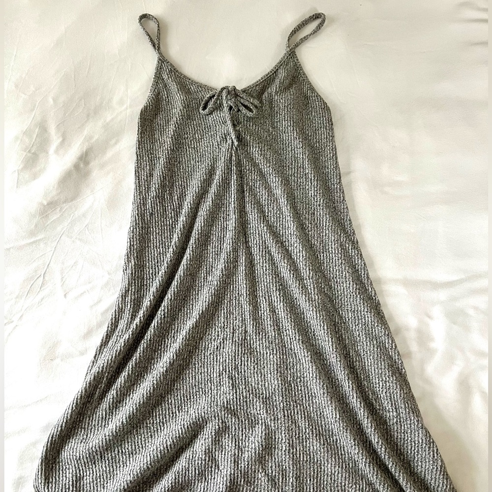grey dress